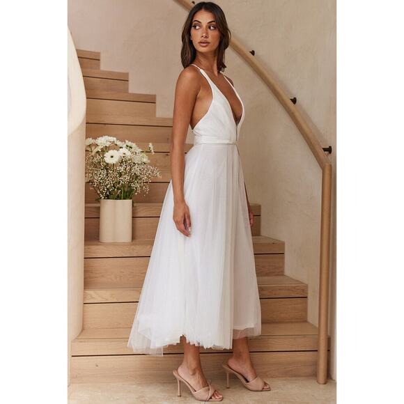 NEW! Selfie Leslie Floating By Plunging Neckline Mesh Overlay Midi Dress White L - Picture 3 of 13